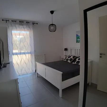 Apartment Superbe T3 Proche Remparts 2 Places De Parking Aigues-Mortes